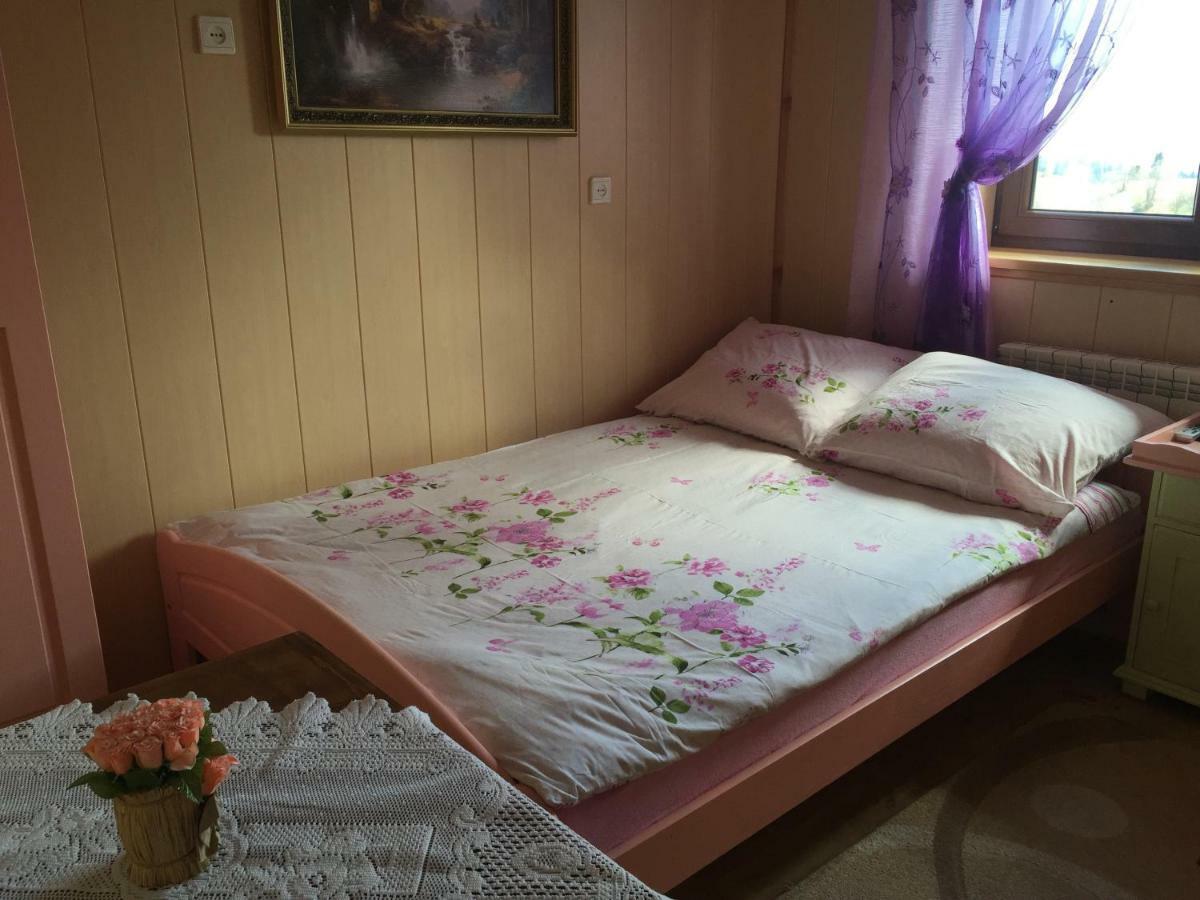 Pokoje U Eli Apartment เจกี ภายนอก รูปภาพ